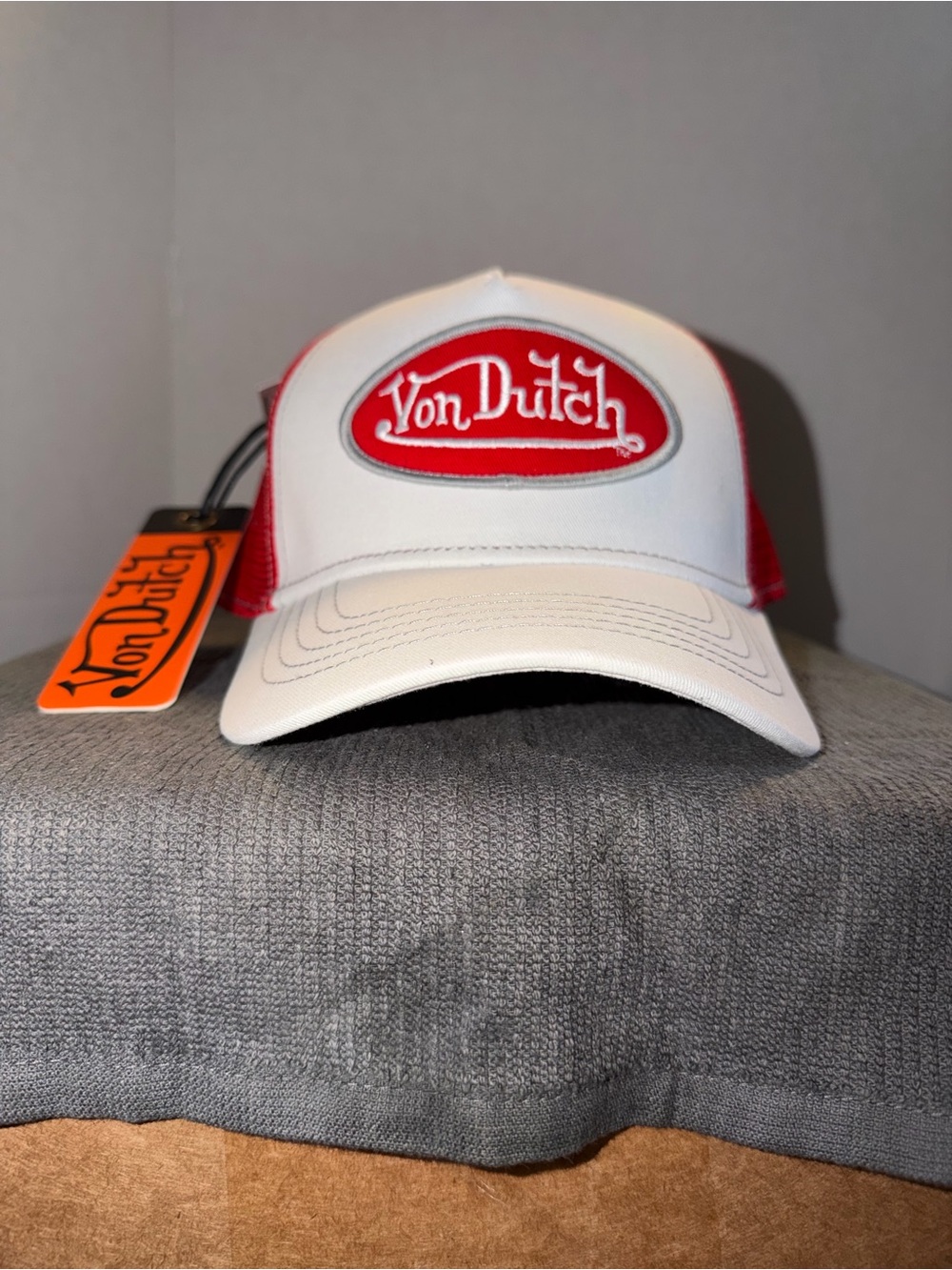 Von Dutch Red & White Trucker Hat – NWT